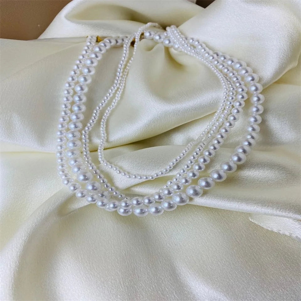 Collana di perle bianche